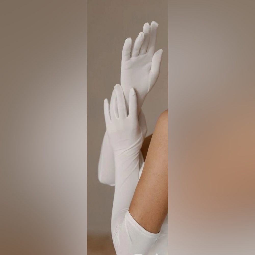 Elegant Light Ivory Gloves